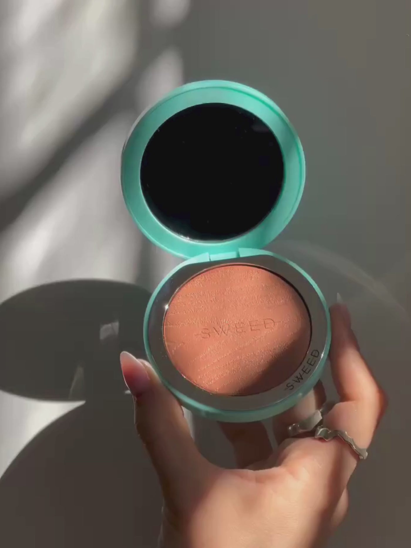 #color_golden-medium